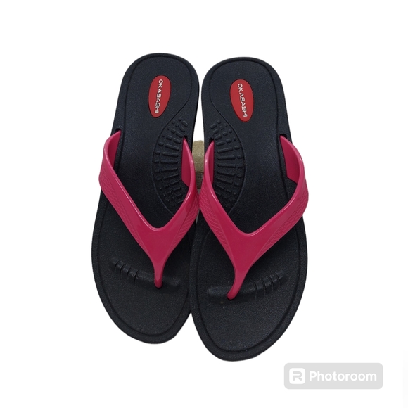 Okabashi Shoes - Okabashi Flip Flops Women's Size M/L